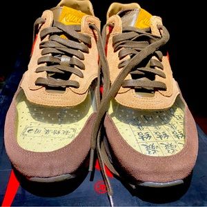 NIKE AIR MAX 1 / CLOT ROCKY TAN/SPORT RED